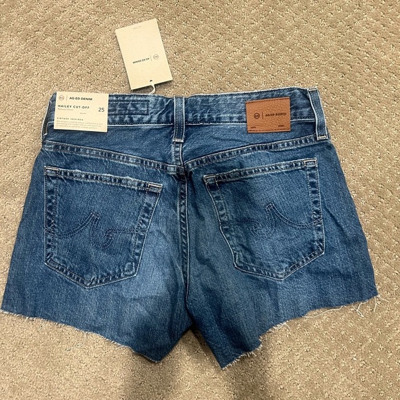 AG Adriano Goldschmied Hailey Cut-Off Denim Shorts NWT Size 25 – Vintage Wash - Picture 3 of 8